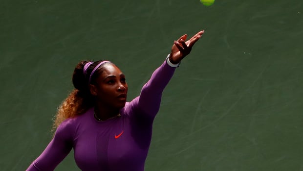 serena-williams-us-open-serve